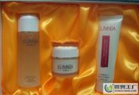 溫州伊琳達化妝品連鎖批發 專業補水套裝供應，打造健康水潤肌膚